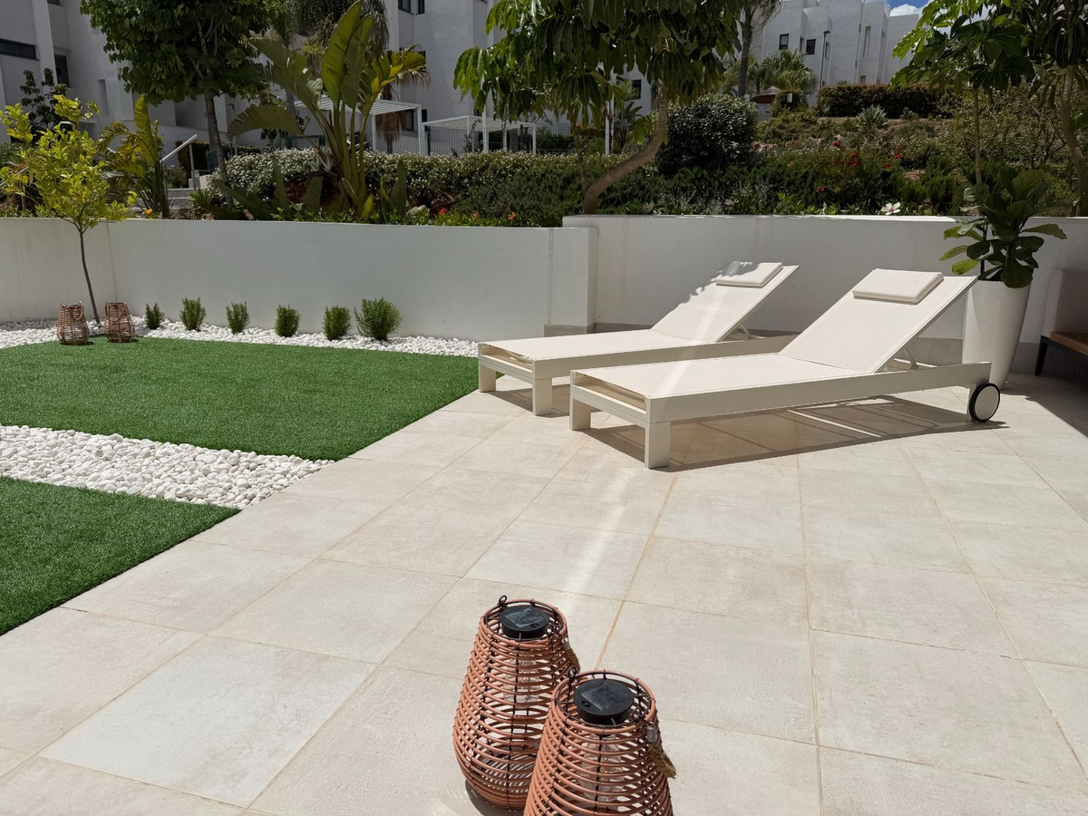 3 Bed Apartment for sale in Casares Costa Del Sol, Málaga, Spain
