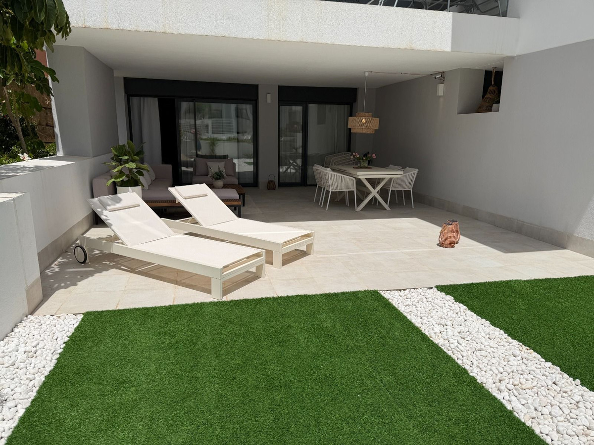 3 Bed Apartment for sale in Casares Costa Del Sol, Málaga, Spain