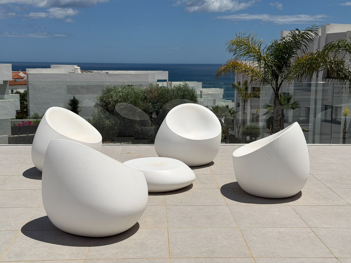 3 Bed Apartment for sale in Casares Costa Del Sol, Málaga, Spain