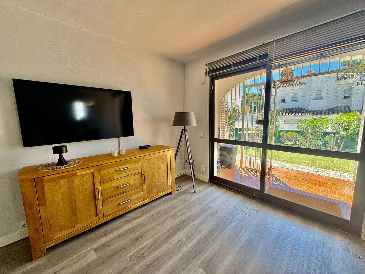 2 Bed Townhouse for sale in Calahonda Costa Del Sol, Málaga, Spain
