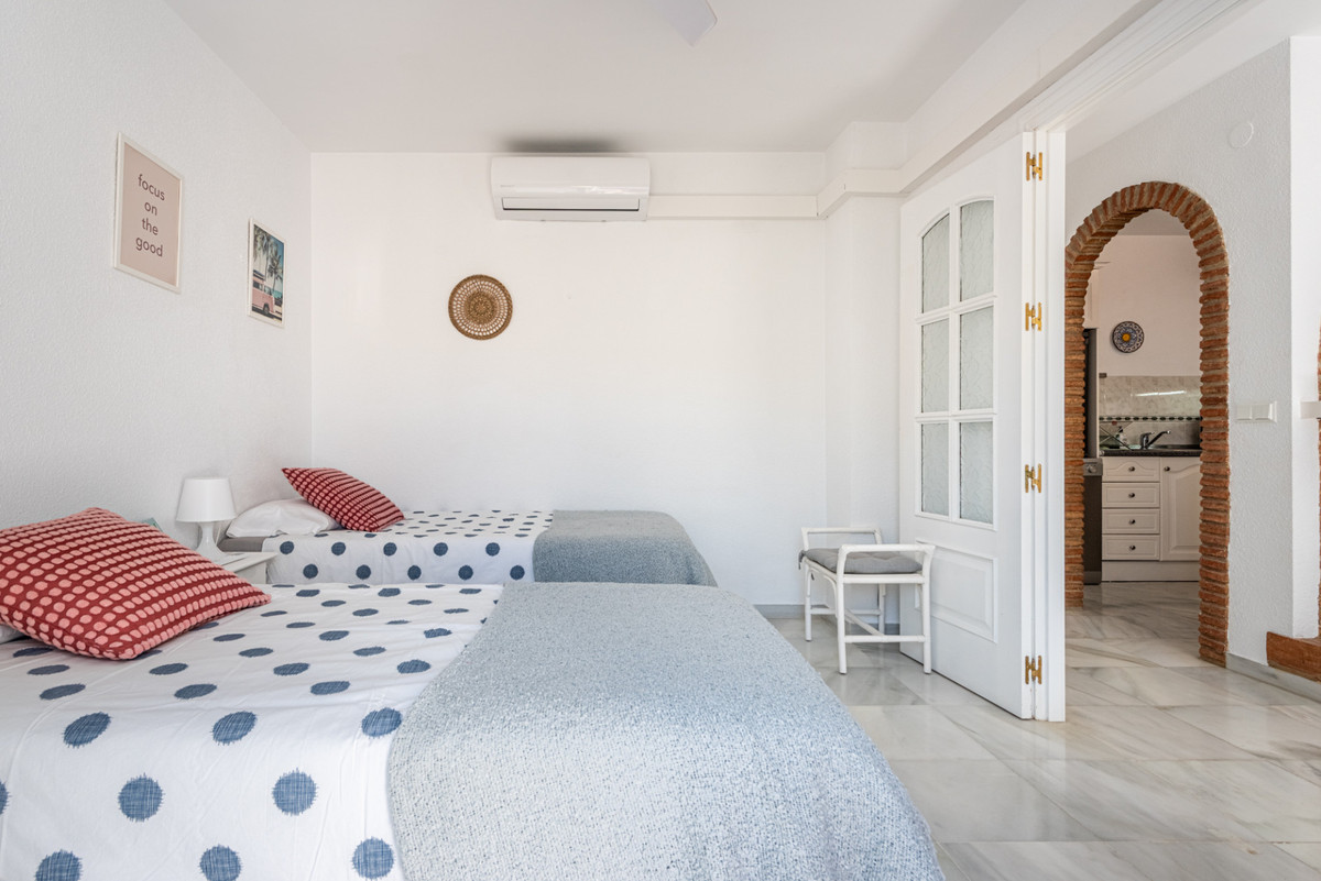 2 Bed Apartment for sale in Benalmadena Costa Costa Del Sol, Málaga, Spain
