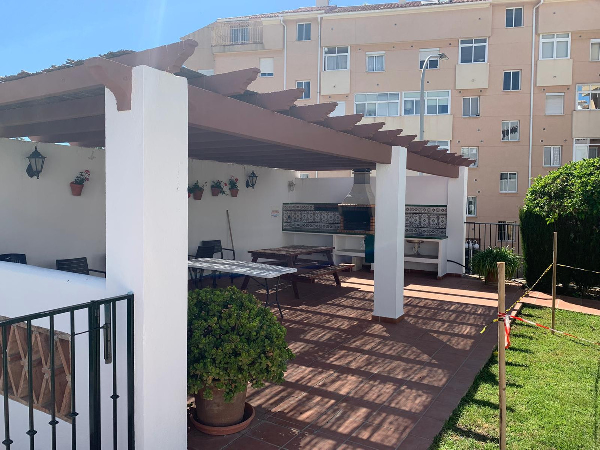 2 Bed Apartment for sale in Benalmadena Costa Costa Del Sol, Málaga, Spain