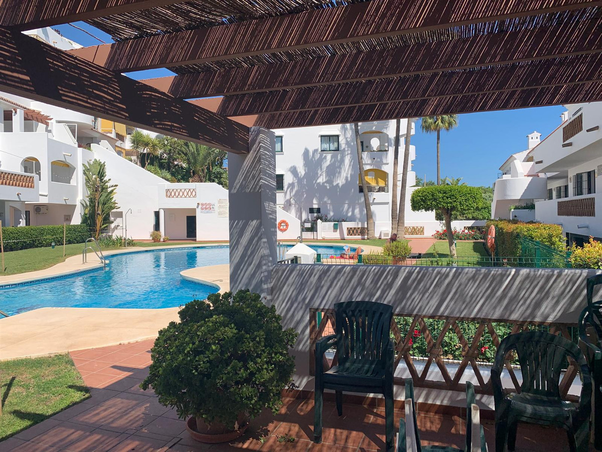 2 Bed Apartment for sale in Benalmadena Costa Costa Del Sol, Málaga, Spain
