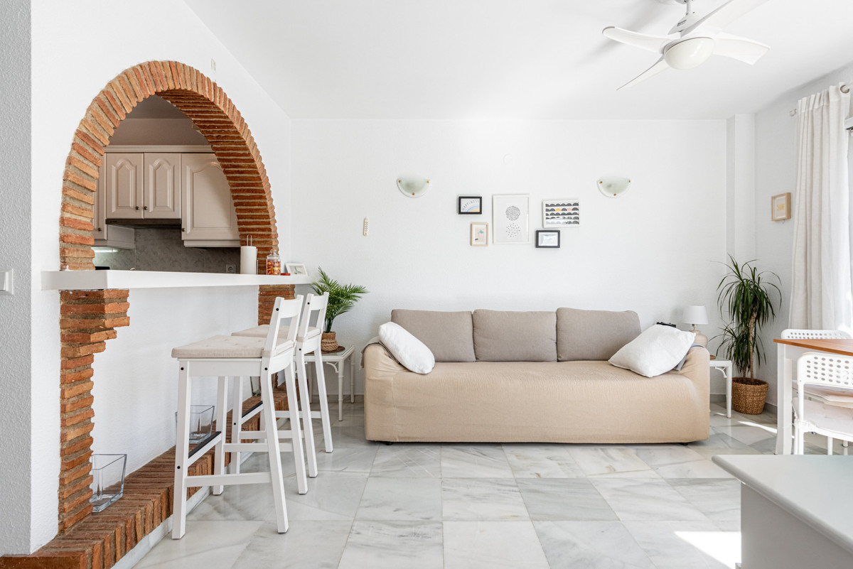2 Bed Apartment for sale in Benalmadena Costa Costa Del Sol, Málaga, Spain