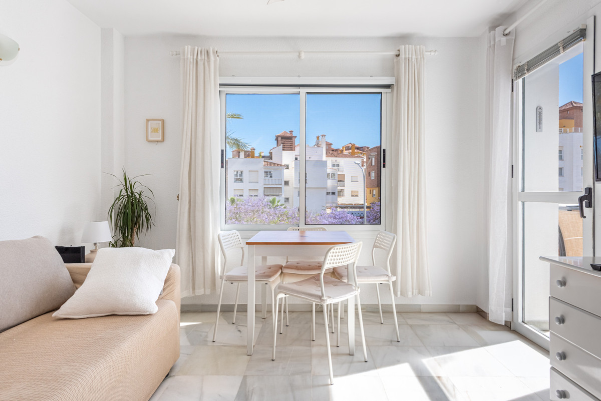 2 Bed Apartment for sale in Benalmadena Costa Costa Del Sol, Málaga, Spain