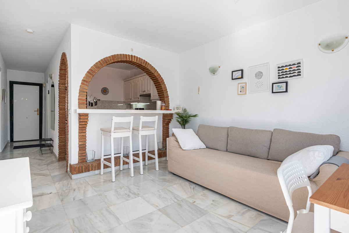 2 Bed Apartment for sale in Benalmadena Costa Costa Del Sol, Málaga, Spain