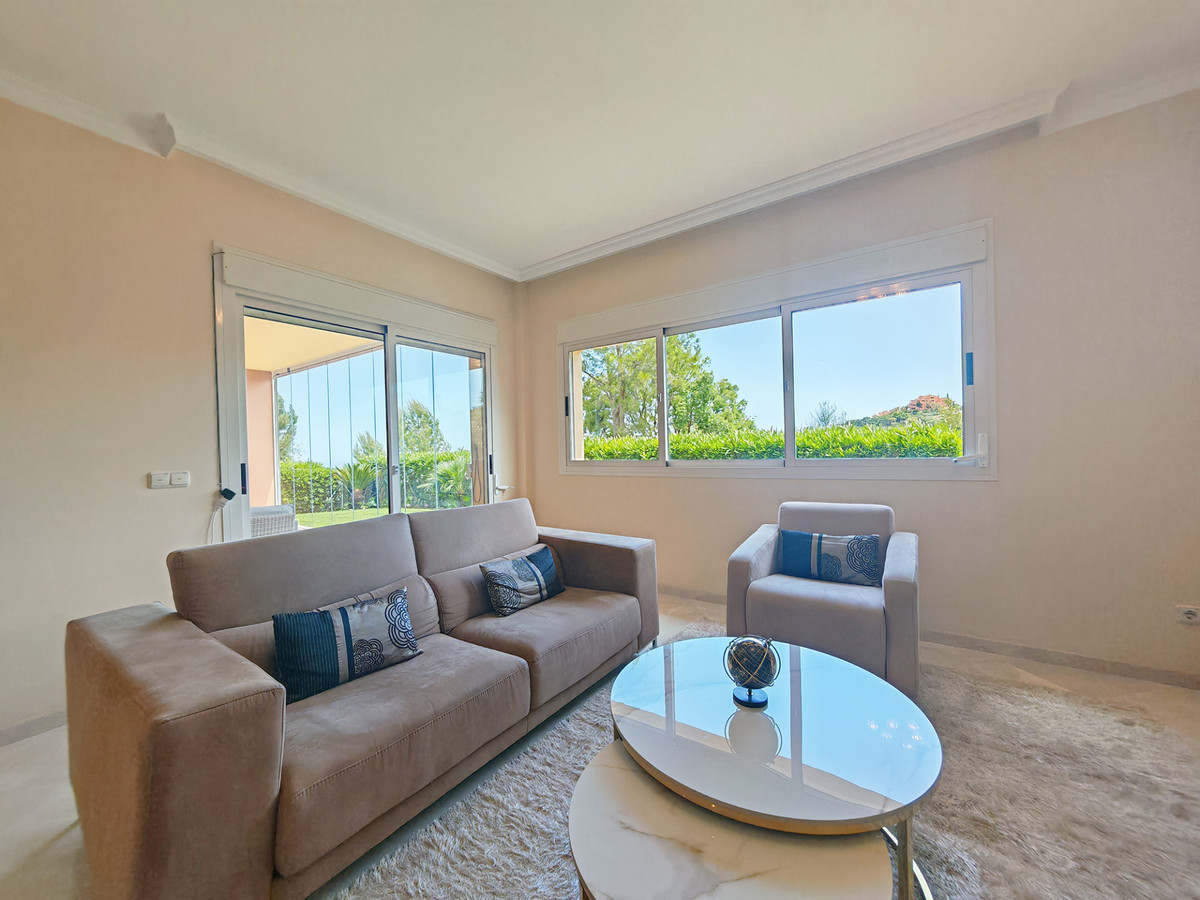 2 Bed Apartment for sale in La Mairena Costa Del Sol, Málaga, Spain