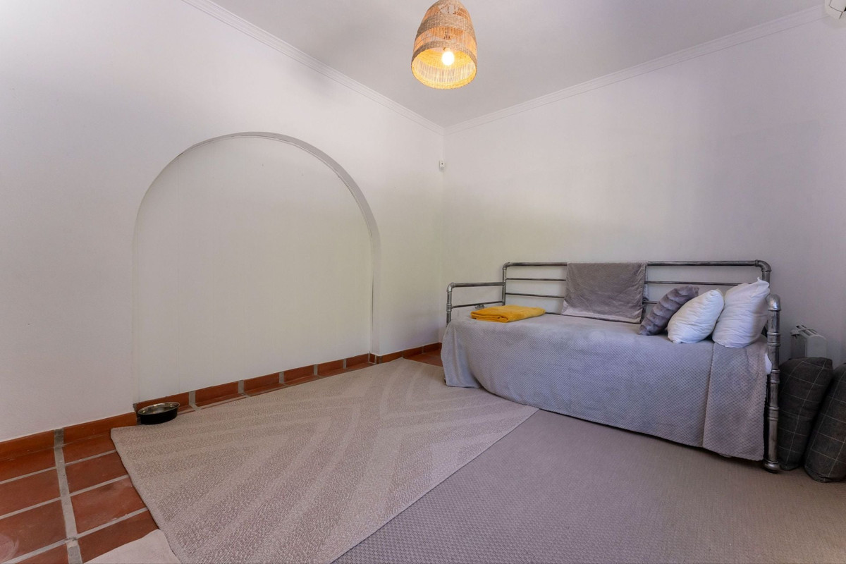 6 Bed Townhouse for sale in Alhaurín El Grande Costa Del Sol, Málaga, Spain