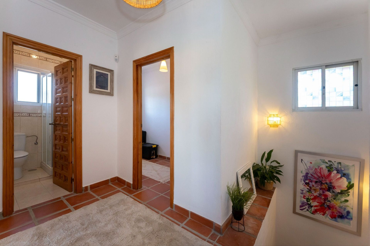 6 Bed Townhouse for sale in Alhaurín El Grande Costa Del Sol, Málaga, Spain