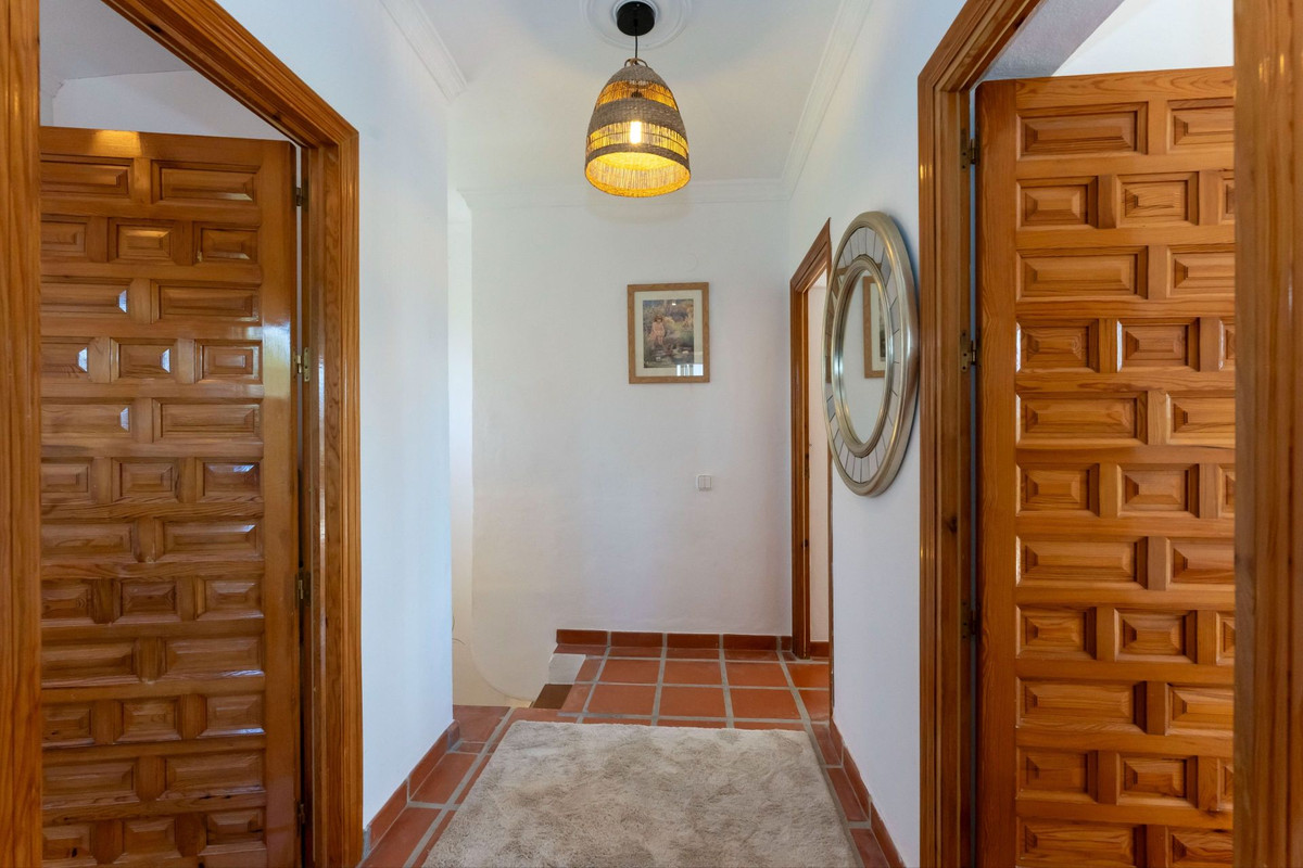6 Bed Townhouse for sale in Alhaurín El Grande Costa Del Sol, Málaga, Spain