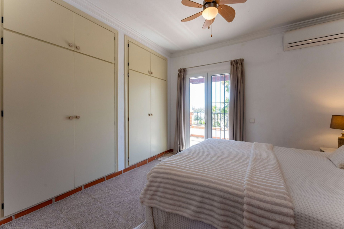 6 Bed Townhouse for sale in Alhaurín El Grande Costa Del Sol, Málaga, Spain