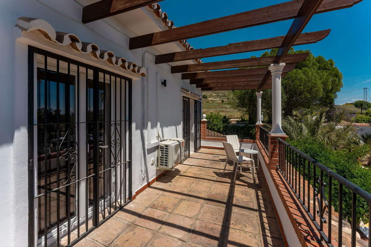 6 Bed Townhouse for sale in Alhaurín El Grande Costa Del Sol, Málaga, Spain