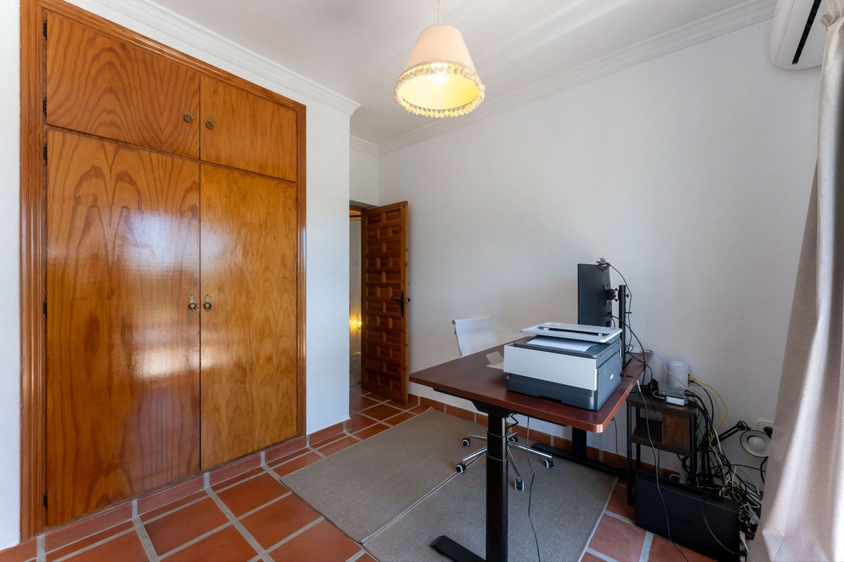 6 Bed Townhouse for sale in Alhaurín El Grande Costa Del Sol, Málaga, Spain