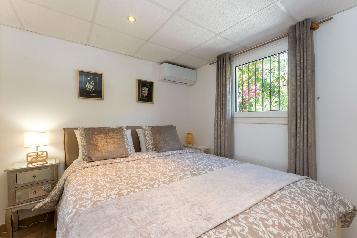 6 Bed Townhouse for sale in Alhaurín El Grande Costa Del Sol, Málaga, Spain