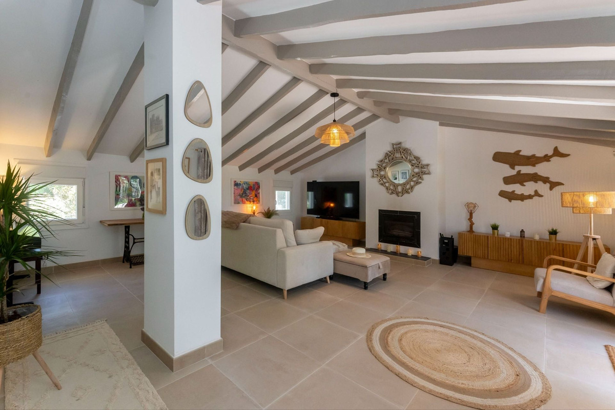 6 Bed Townhouse for sale in Alhaurín El Grande Costa Del Sol, Málaga, Spain