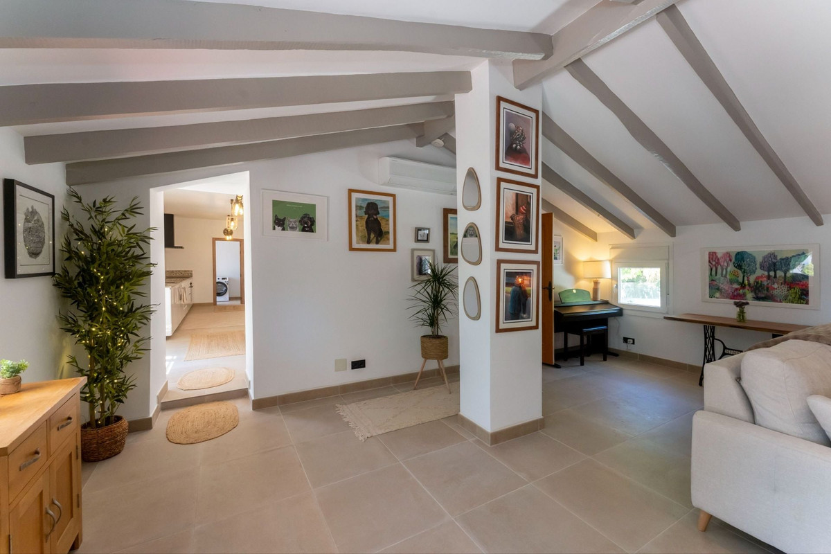 6 Bed Townhouse for sale in Alhaurín El Grande Costa Del Sol, Málaga, Spain