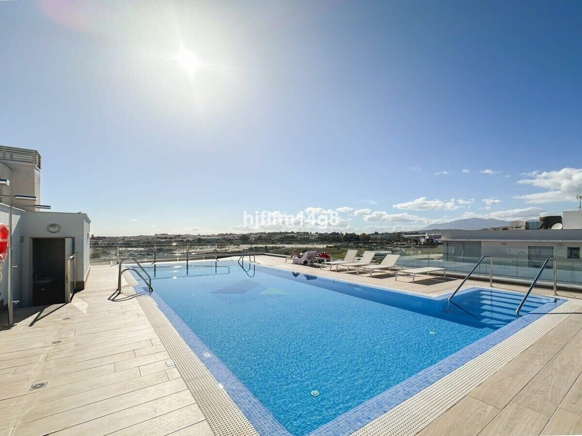 Se vende Apartamento Planta Media de 2 dormitorios en Costa Del Sol, Málaga, España