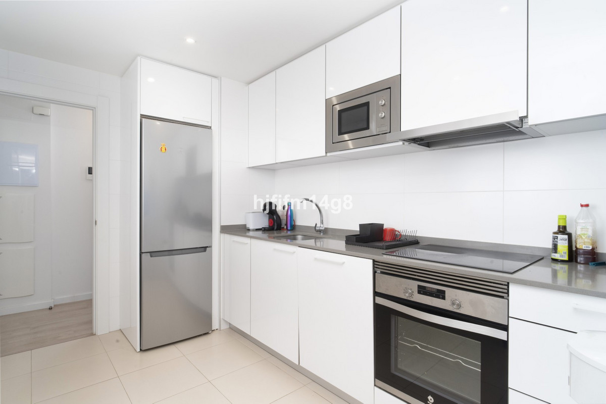 Se vende Apartamento Planta Media de 2 dormitorios en Costa Del Sol, Málaga, España