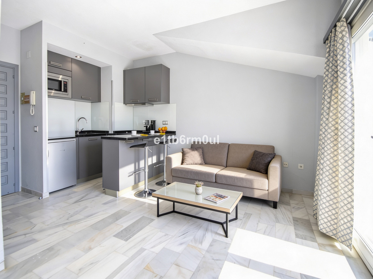 Apartment for sale in The Golden Mile Costa Del Sol, Málaga, Spain