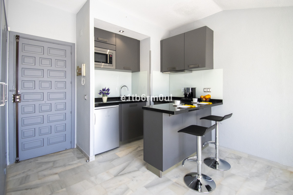 Apartment for sale in The Golden Mile Costa Del Sol, Málaga, Spain