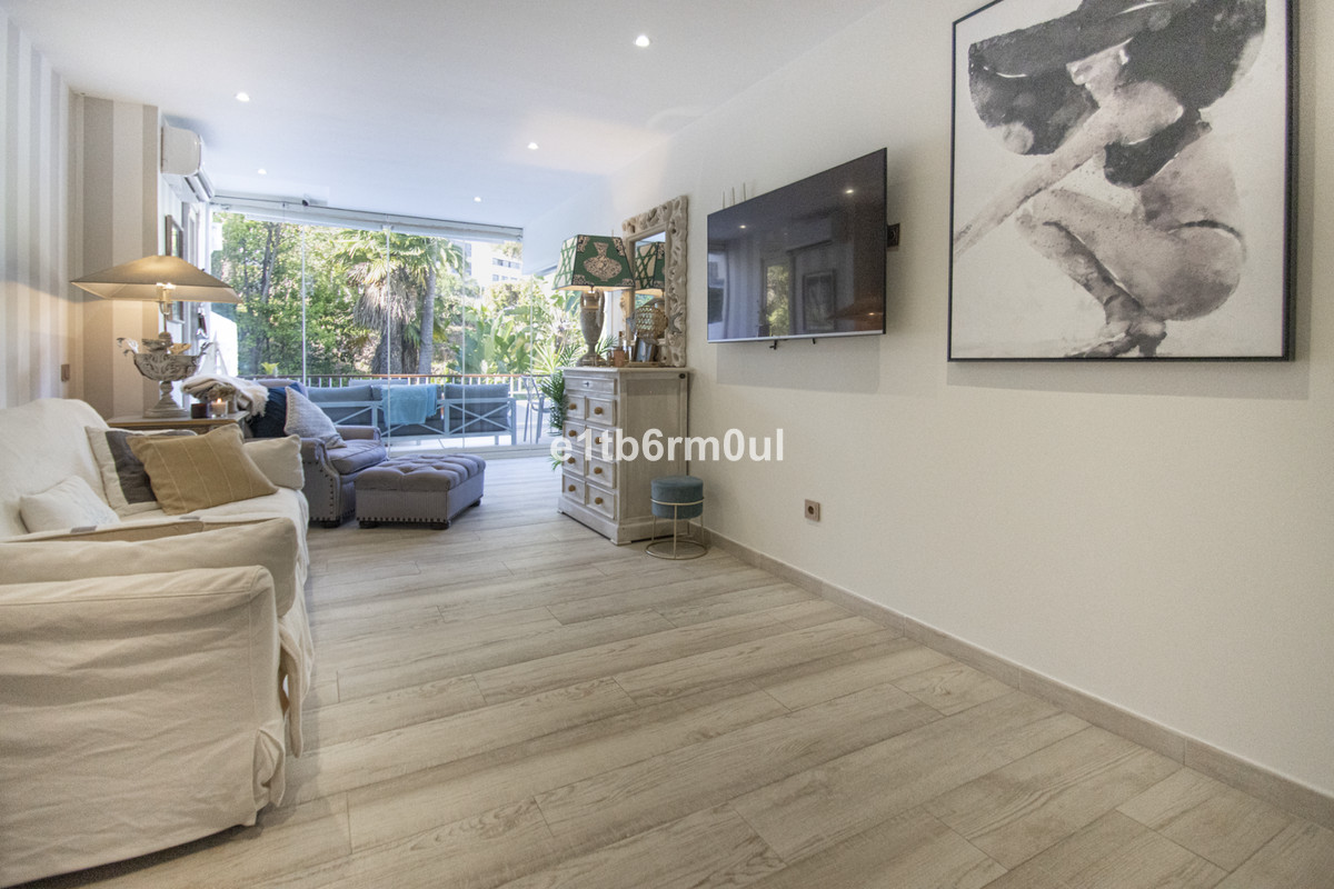 1 Bed Apartment for sale in The Golden Mile Costa Del Sol, Málaga, Spain