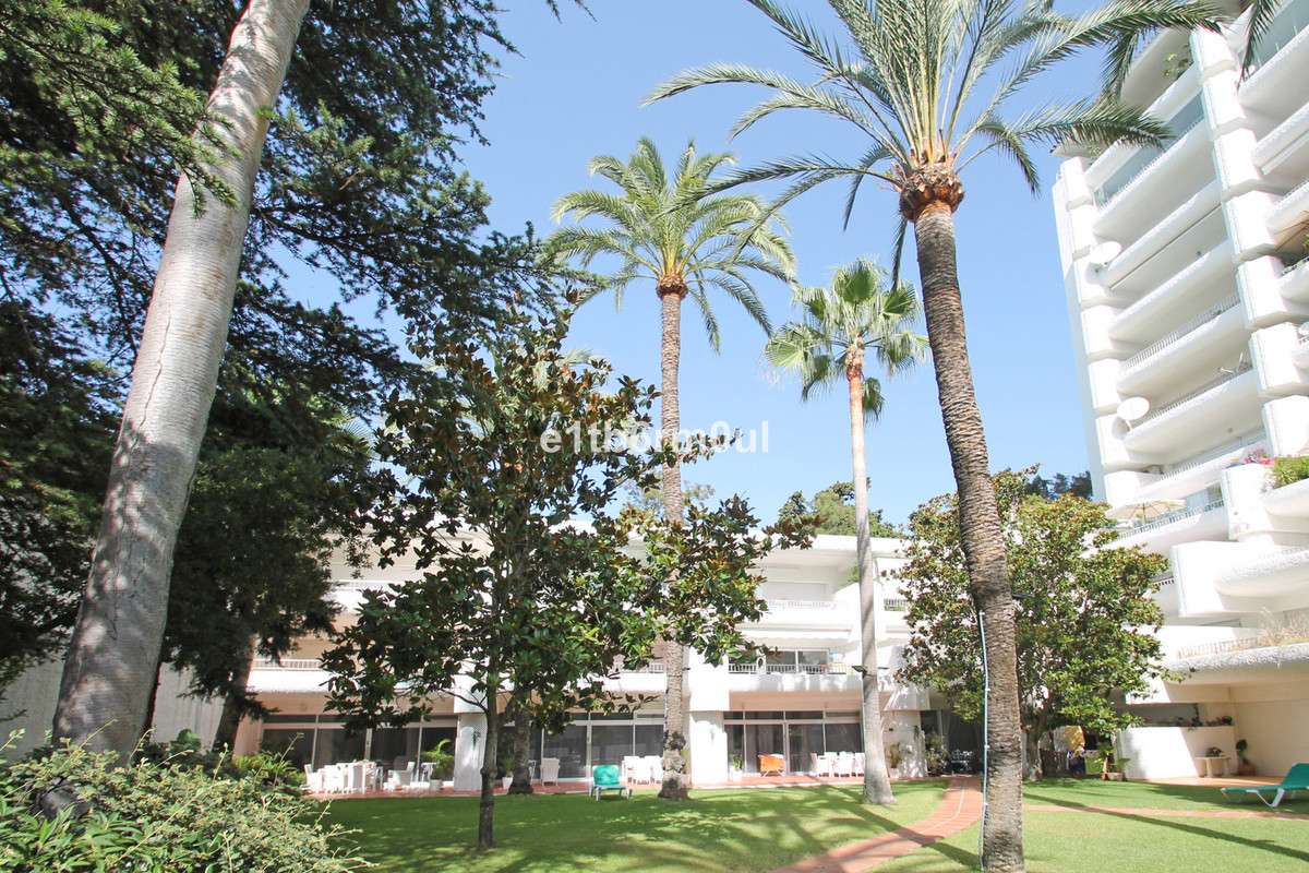 1 Bed Apartment for sale in The Golden Mile Costa Del Sol, Málaga, Spain