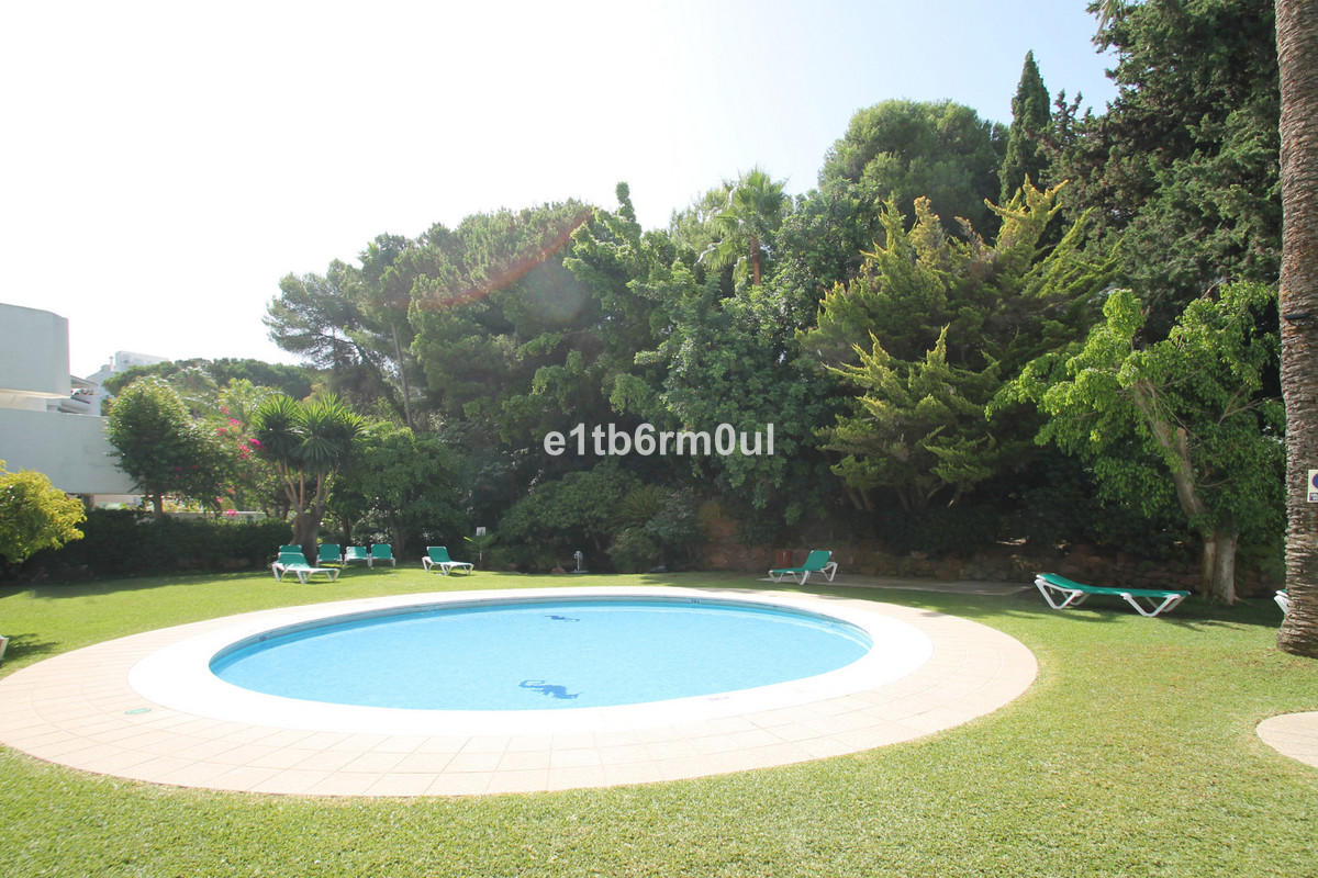 1 Bed Apartment for sale in The Golden Mile Costa Del Sol, Málaga, Spain