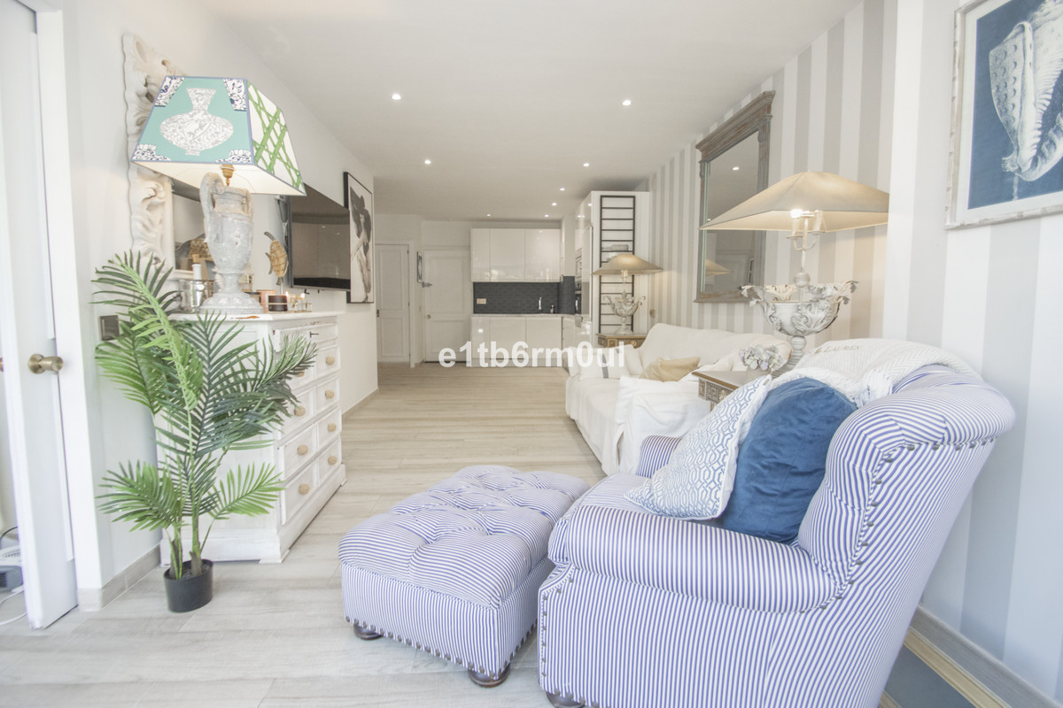 1 Bed Apartment for sale in The Golden Mile Costa Del Sol, Málaga, Spain