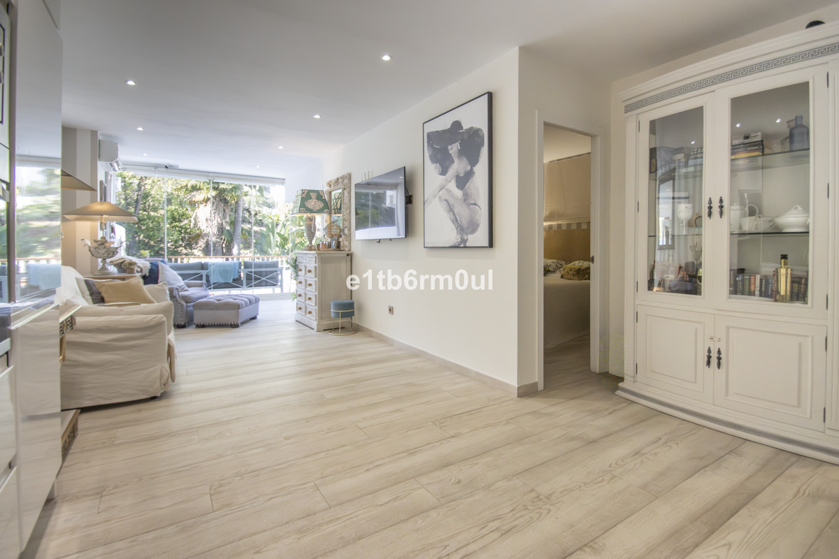1 Bed Apartment for sale in The Golden Mile Costa Del Sol, Málaga, Spain