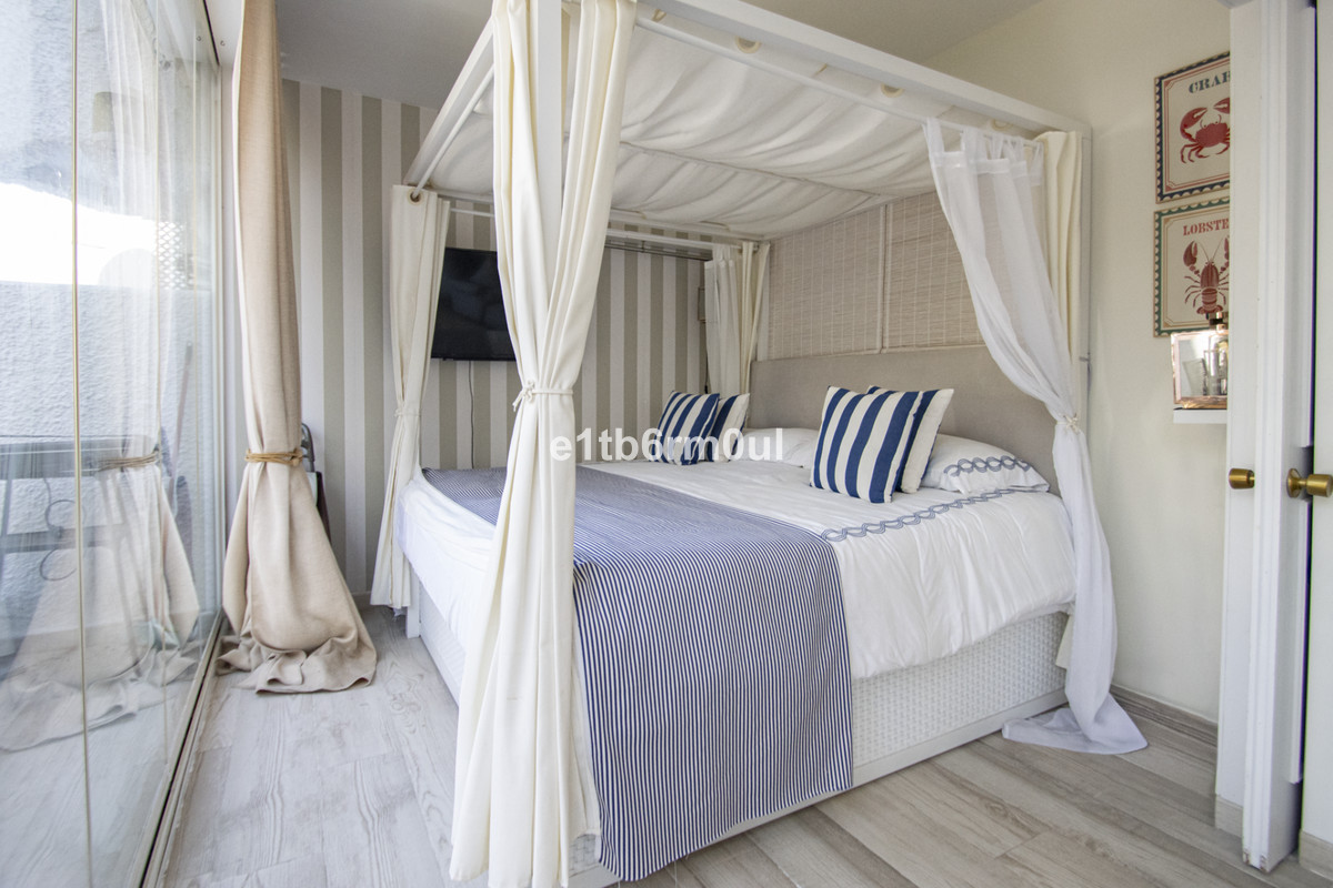 1 Bed Apartment for sale in The Golden Mile Costa Del Sol, Málaga, Spain
