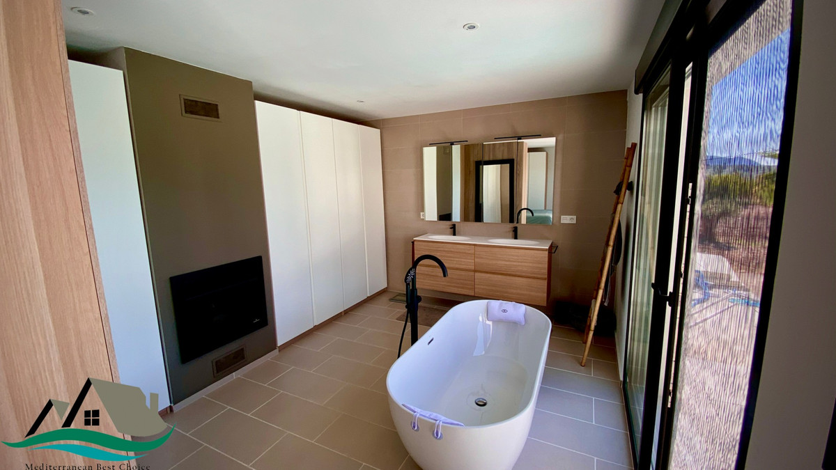 Se vende Villa - Chalet de 3 dormitorios en Costa Blanca, Alicante, España