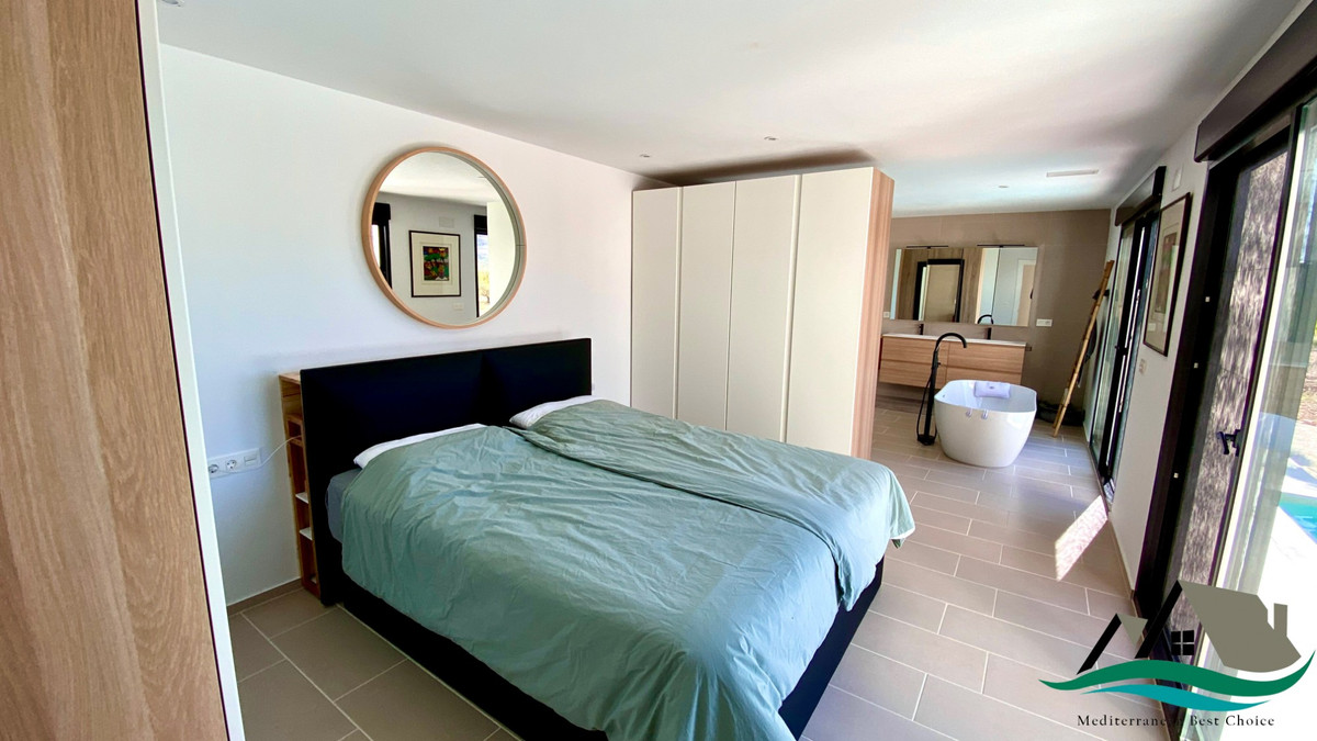 Se vende Villa - Chalet de 3 dormitorios en Costa Blanca, Alicante, España