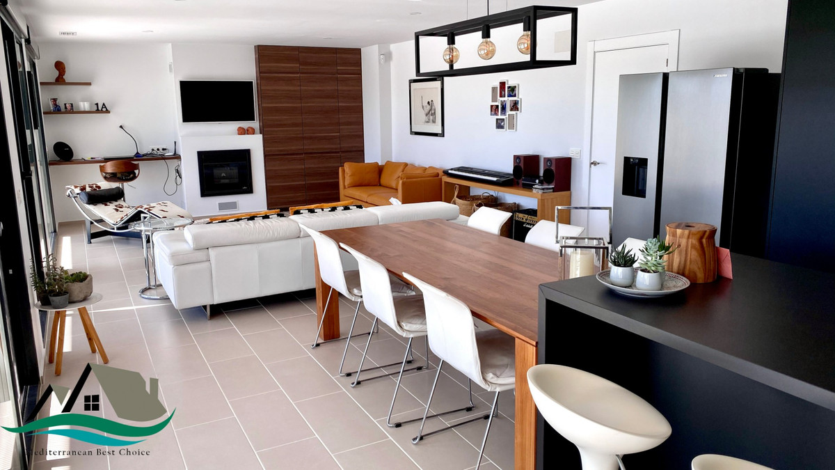 Se vende Villa - Chalet de 3 dormitorios en Costa Blanca, Alicante, España