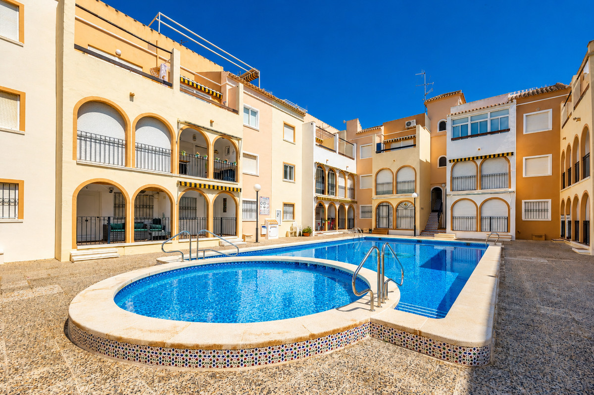 2 Bed Townhouse for sale in Torrevieja Costa Blanca, Alicante, Spain