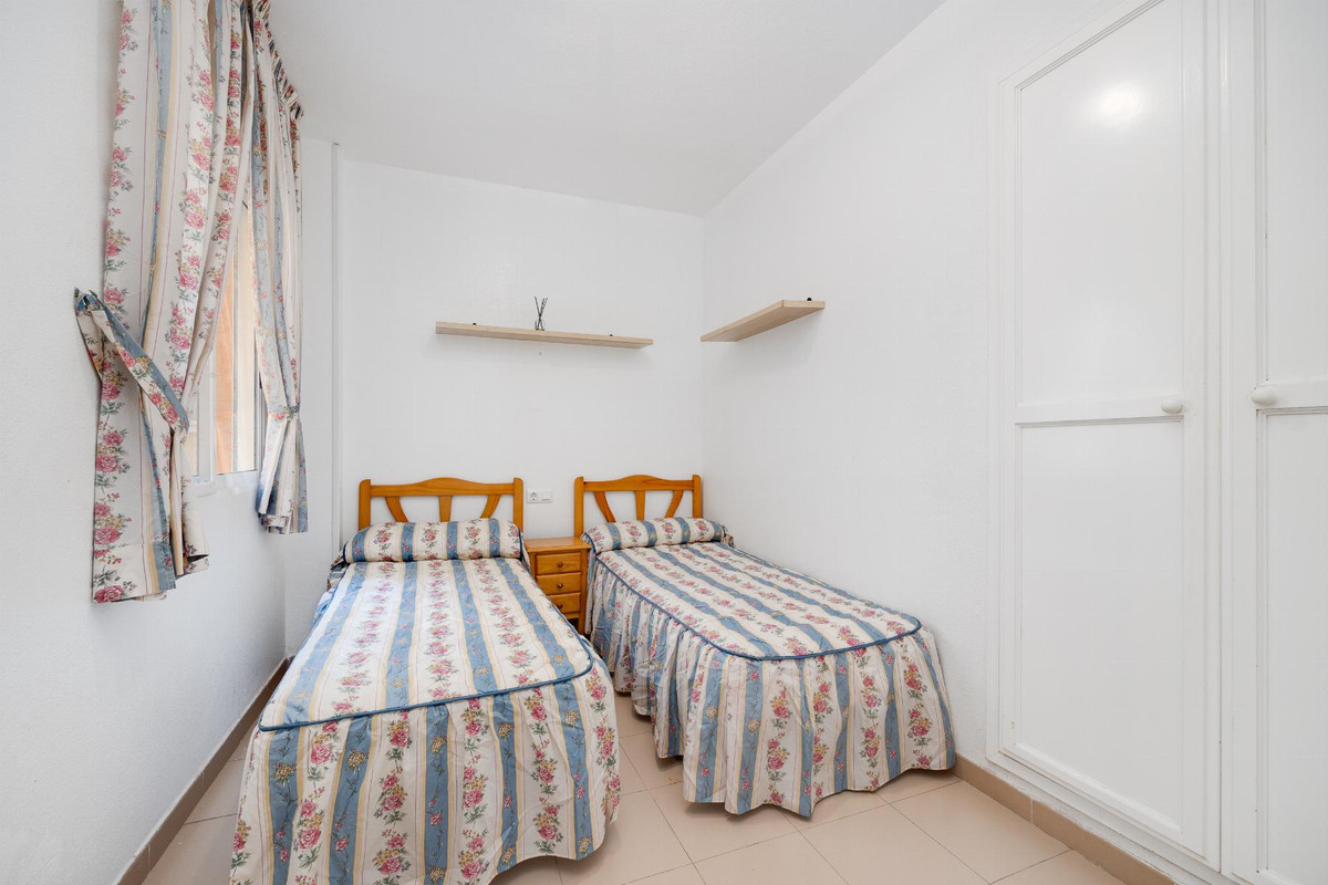 Se vende Bungalow de 2 dormitorios en Costa Blanca, Alicante, España