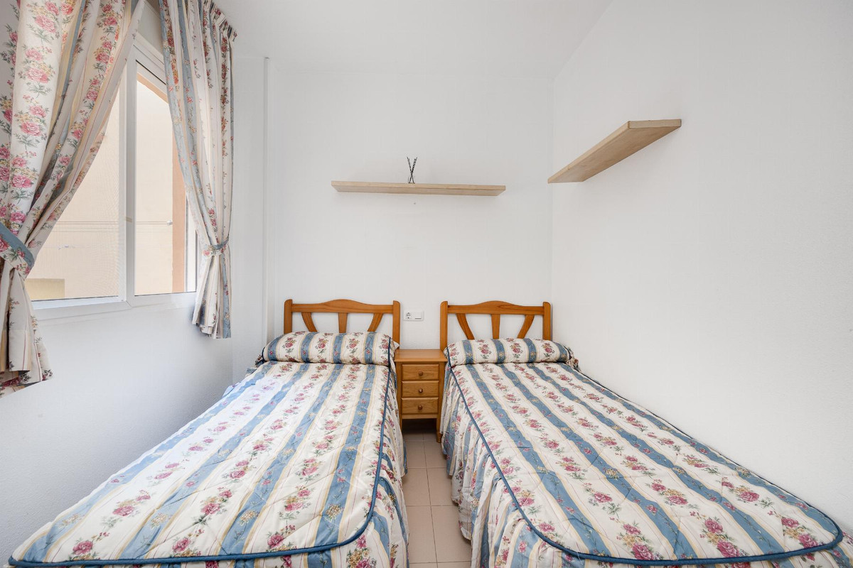 Se vende Bungalow de 2 dormitorios en Costa Blanca, Alicante, España