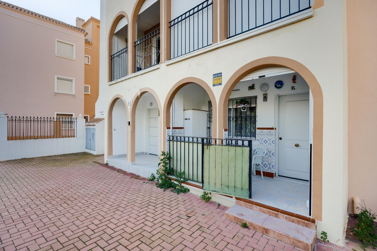 Se vende Bungalow de 2 dormitorios en Costa Blanca, Alicante, España