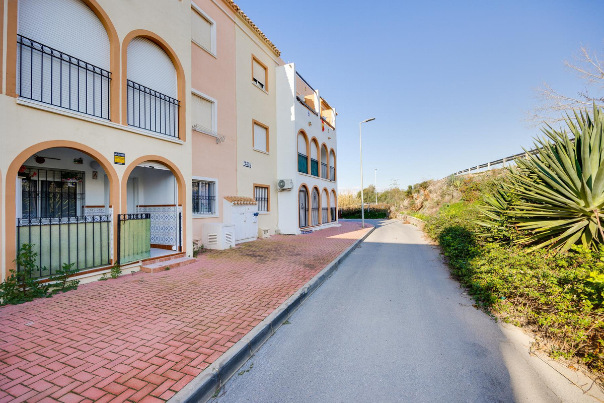 Se vende Bungalow de 2 dormitorios en Costa Blanca, Alicante, España