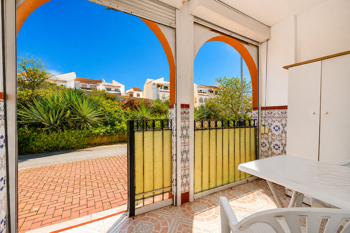 Se vende Bungalow de 2 dormitorios en Costa Blanca, Alicante, España