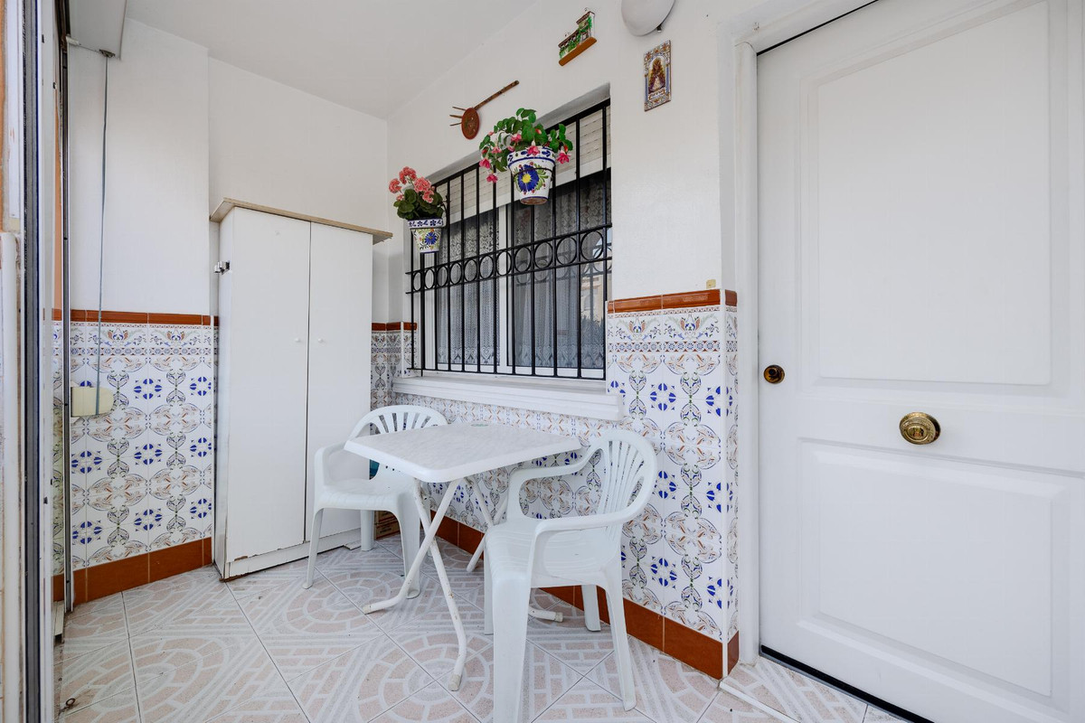 Se vende Bungalow de 2 dormitorios en Costa Blanca, Alicante, España