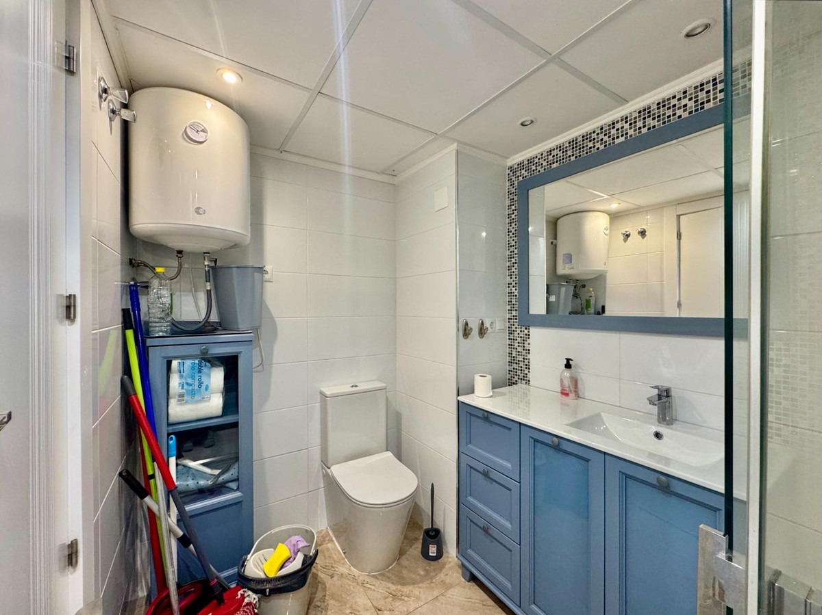 Se vende Apartamento Planta Media de 2 dormitorios en Costa Blanca, Alicante, España