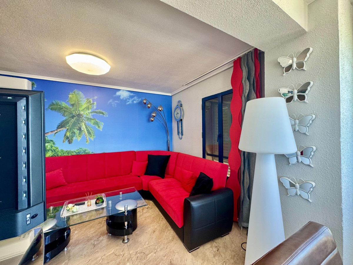 Se vende Apartamento Planta Media de 2 dormitorios en Costa Blanca, Alicante, España