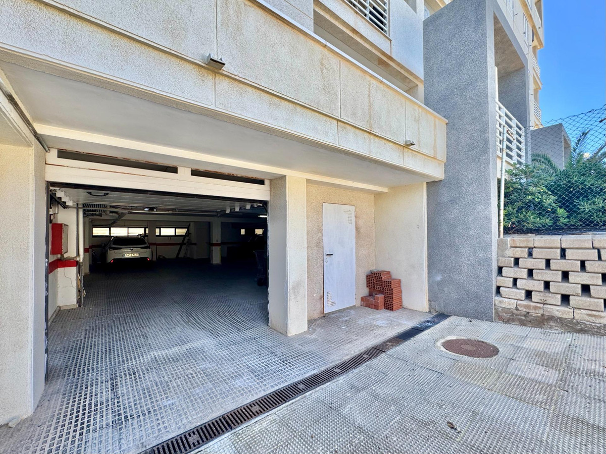 Se vende Apartamento Planta Media de 2 dormitorios en Costa Blanca, Alicante, España