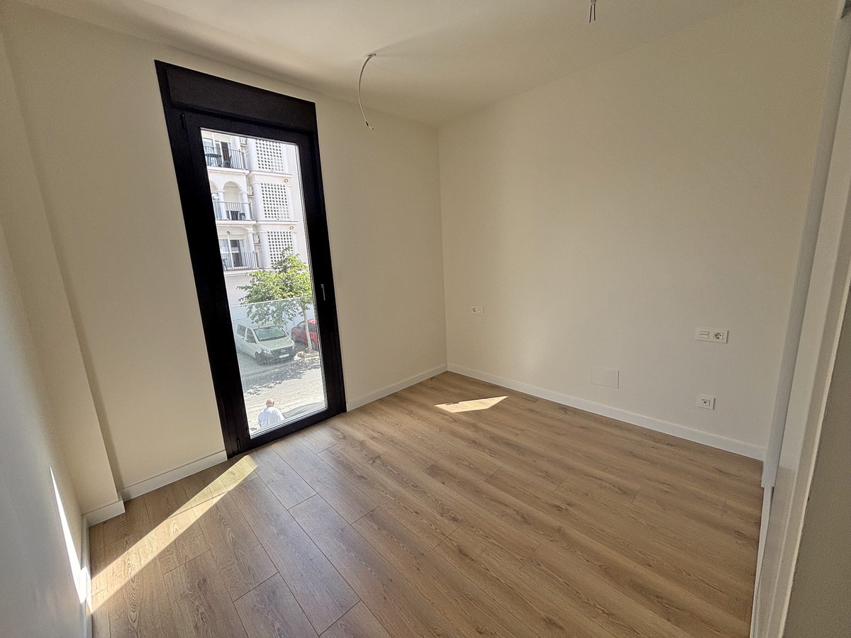 Se vende Apartamento Planta Media de 3 dormitorios en Costa Del Sol, Málaga, España