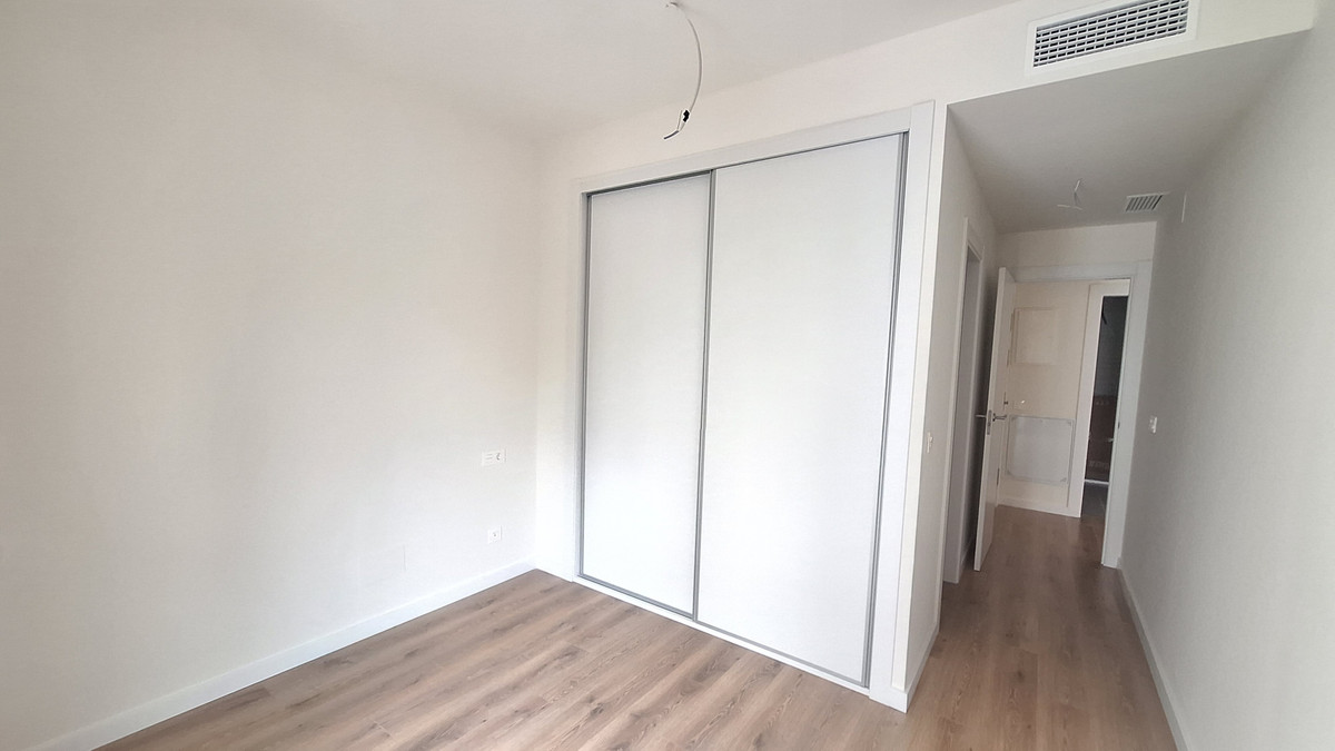Se vende Apartamento Planta Media de 3 dormitorios en Costa Del Sol, Málaga, España