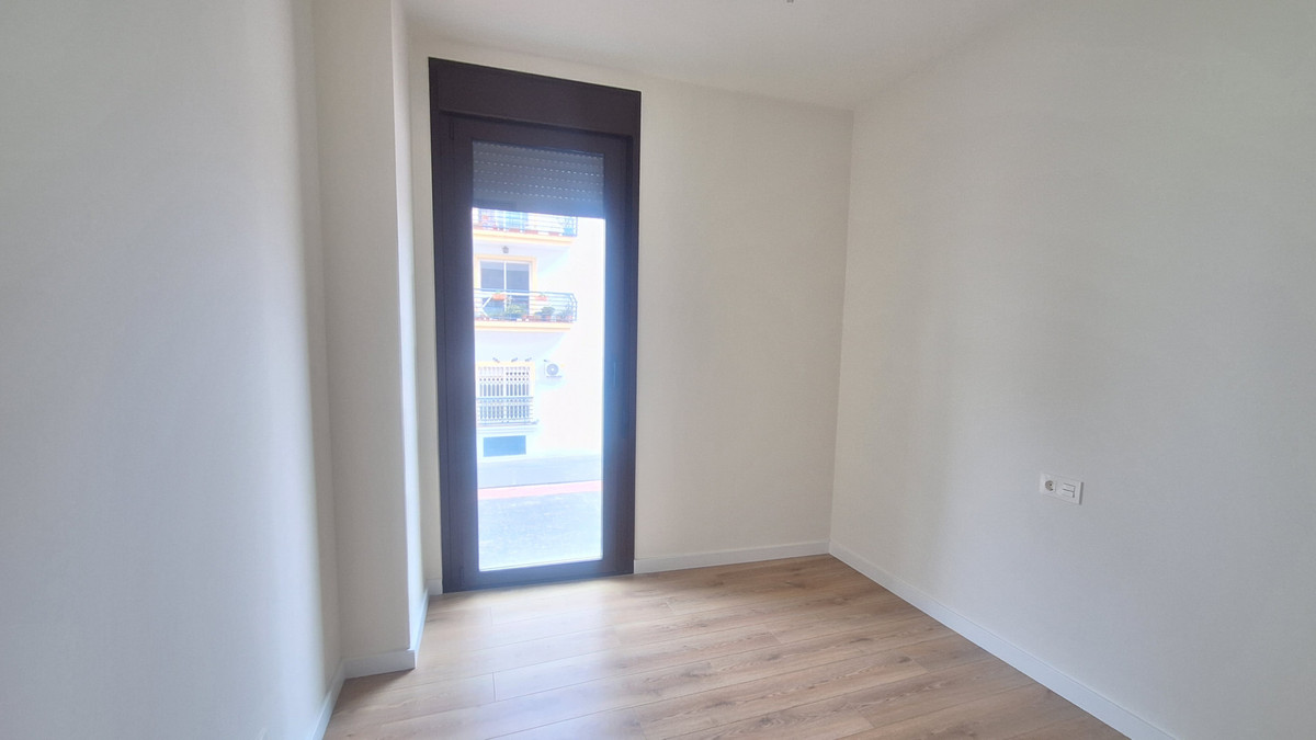 Se vende Apartamento Planta Media de 3 dormitorios en Costa Del Sol, Málaga, España