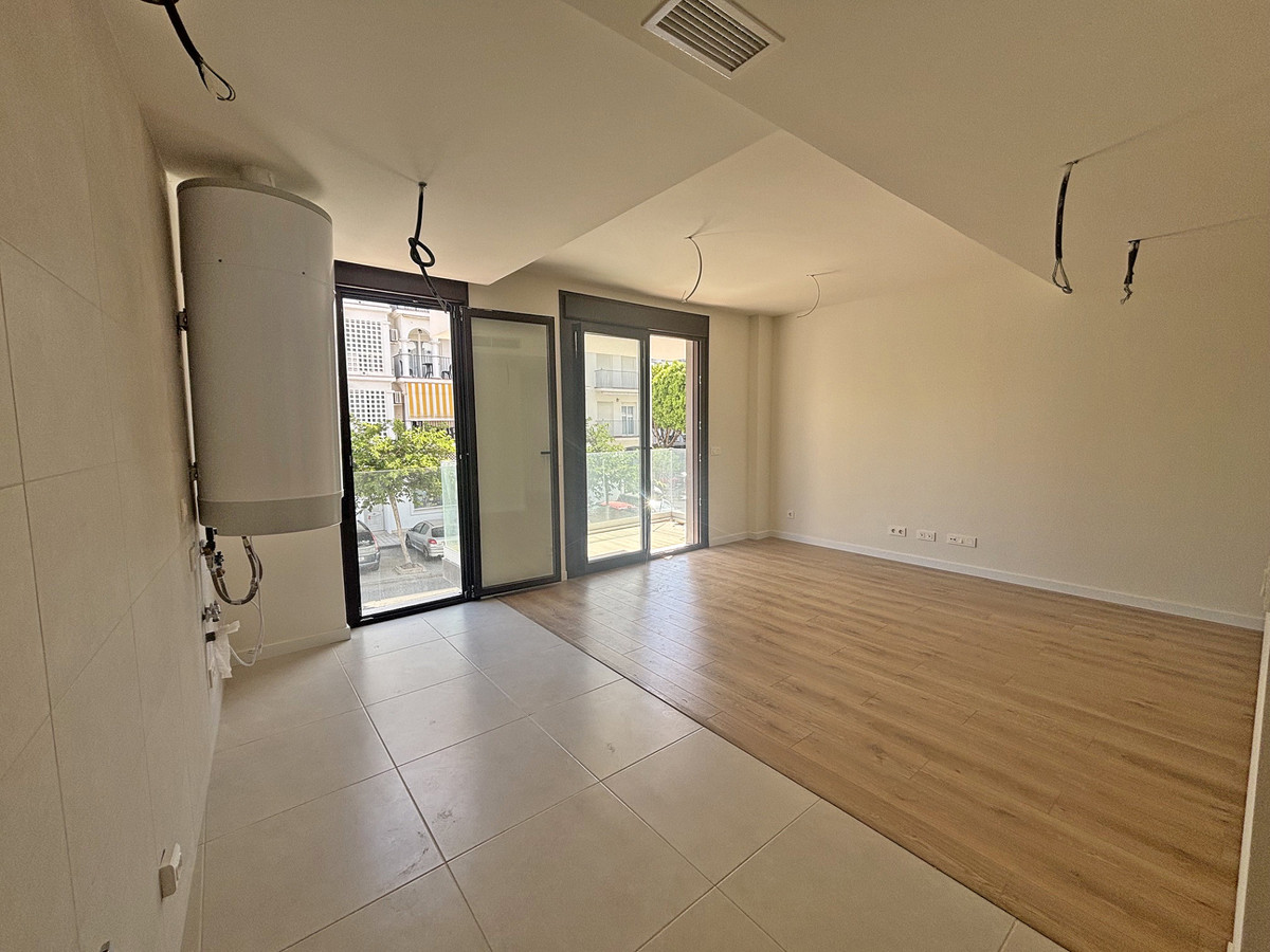 Se vende Apartamento Planta Media de 3 dormitorios en Costa Del Sol, Málaga, España