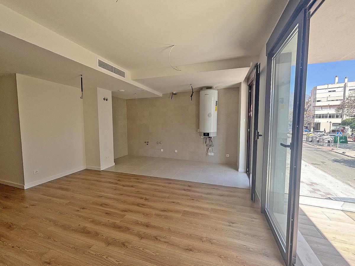Se vende Apartamento Planta Media de 3 dormitorios en Costa Del Sol, Málaga, España