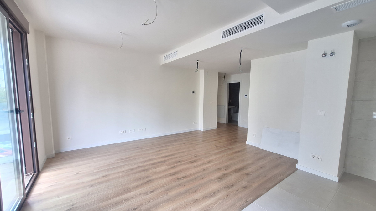 Se vende Apartamento Planta Media de 3 dormitorios en Costa Del Sol, Málaga, España
