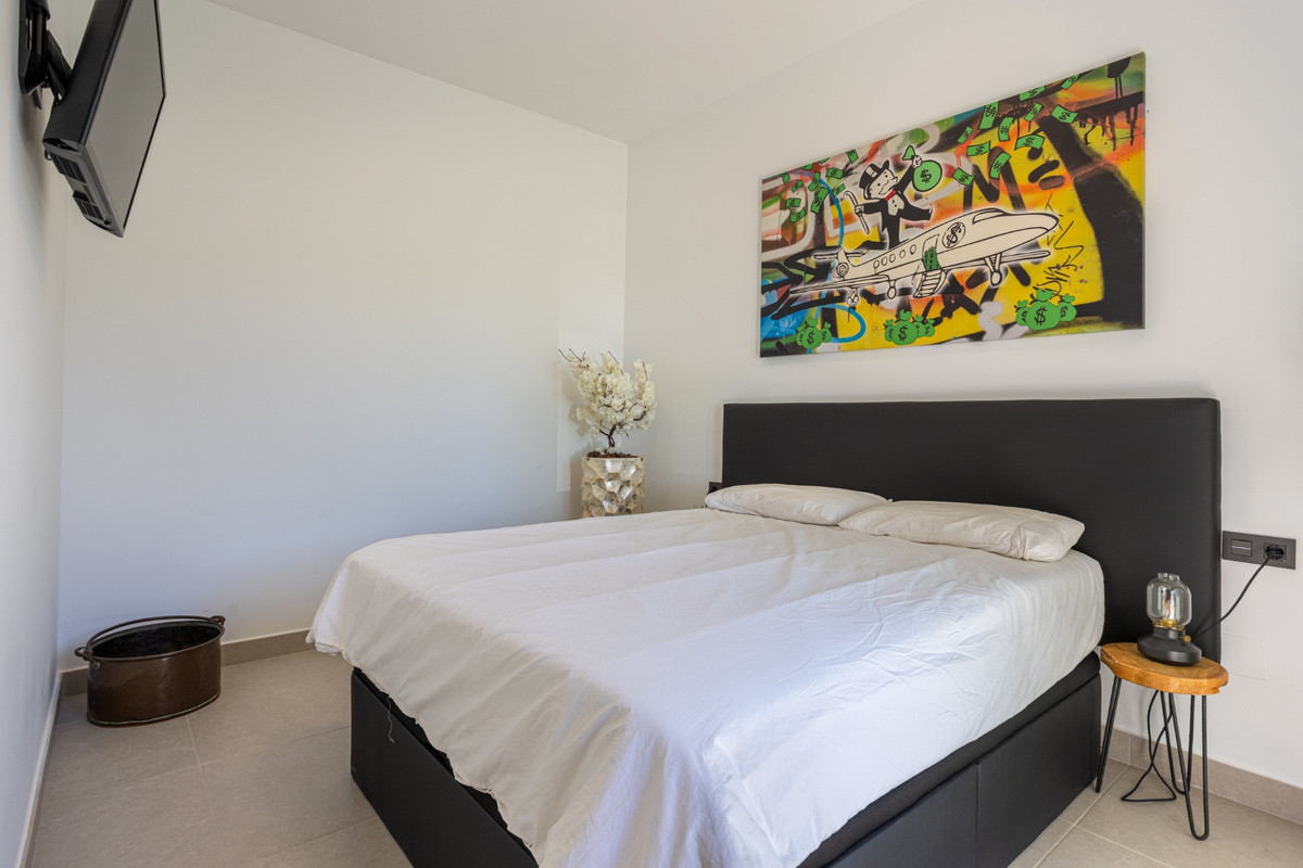 Se vende Villa - Chalet de 4 dormitorios en Costa Blanca, Alicante, España